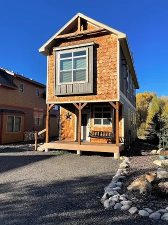 Cabin on the River-FISHING/Close to RMNP!