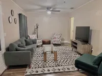 Adventure Coast 4/2, Big Yard