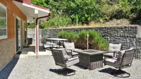 4 Bedroom Vacation Rental in the Redwood Forest! - 샬레 호텔