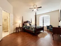 Spacious 5 bedroom w/ Game Room and Covered Patio