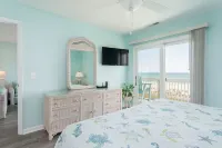 Sea for Miles- Updated, Dog-friendly Oceanfront Condo