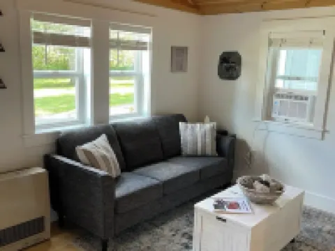 Cozy MaineStay Cottage #1 Hampden/Bangor 漢普登酒店