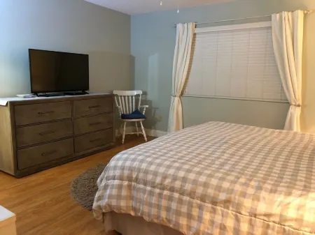 Perfect Getaway just steps from the Beach