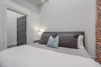 Luxury Loft DTown LNK, UNL, Pinnacle Arena, Memorial Stadium, Post Lofts #206 โรงแรมใน