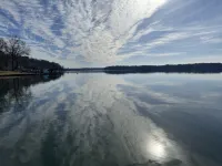 Lake Gaston Cabin in the Woods Hotels in Bracey