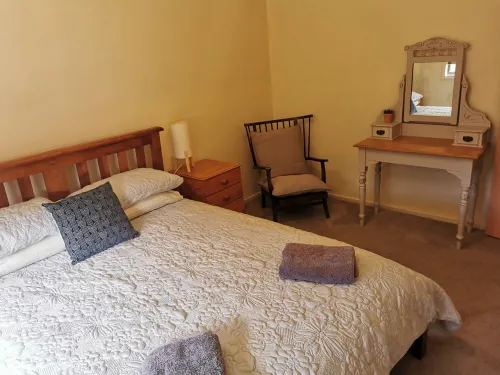 Hazards Homestay, a recently refurbished holiday home, 5 minutes drive to town.