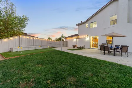 Resort-style Home with stunning views, pool, hot tub, putting green
