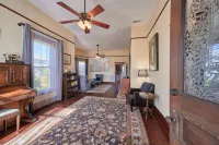 Swanky Historic Farmhouse in Downtown Carlton