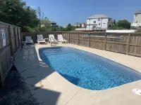 Water Music OBX:  Ocean views, easy beach access, private pool.  Pet friendly. - ビーチサイド
