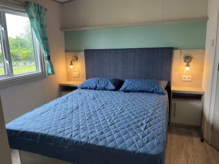 Recent top-of-the-range mobile home, very spacious Located 2km from the beach