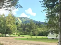 New home with mountain views! Great for trail side biking. Monthly discount.