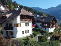 Comfortable attic room with panoramic view & balcony - free Wi-Fi Hotel a Ortisei