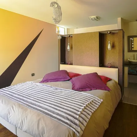 5-Star Villa with a Pool Available from August 29 to September 5