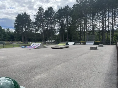 Troy House, Country Get Away, w fire-pit, rec & game rm, many small ponds nearby