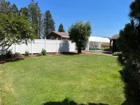 Charming turn of the century Farmhouse near Silver Falls State Park and wineries