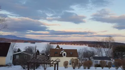 Welcome to the Weirs -Lake View Condo - Late Check-out Sundays