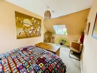 A quirky character cottage on the edge of the New Forest Hotels in Eling