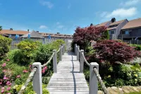 Amazing townhouse in oceanfront resort, pool, beach