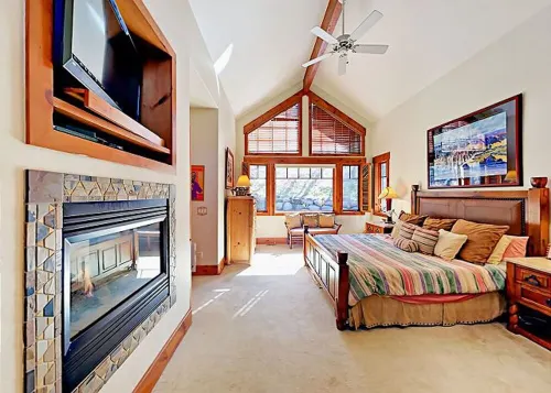 Spacious Secluded Luxury Home 5 minutes from Vail Mountain