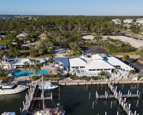 Manatee Harbor: Marina, Heated Pool-Spa, Island Ferry with Private Beach Access! Hotels in Placida