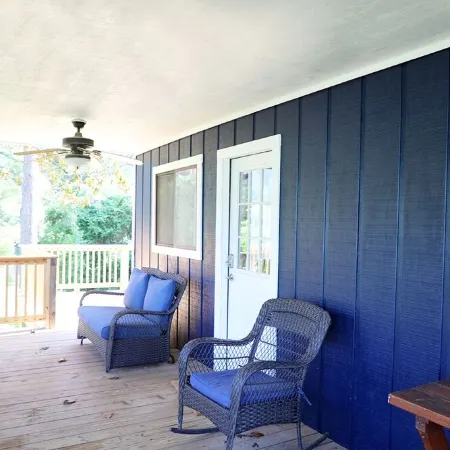 Lakeside Cottage, Water Access + Pet Friendly with Additional Fee