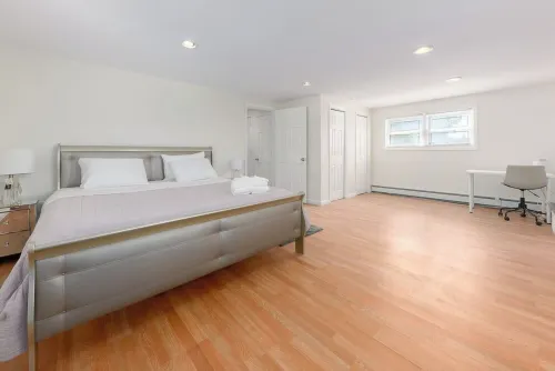 Charming 1-bedroom house in Baldwin by the Water Hotel a Baldwin Harbor