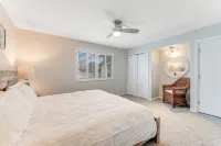 Sophisticated Oceanfront Luxury Condo