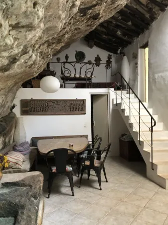 Family farmhouse in the heart of the Luberon Отели рядом с достопримечательностью «Wellness - Capelongue»