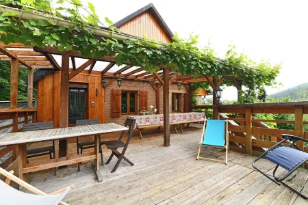 1840 house in the heart of nature, a haven of peace ideal for groups or families