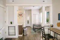 Classy downtown condo