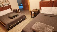 Taurina Cabin-Nestled in nature and tranquility.New updated indoor hot tub.