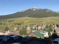 Remodeled ski in/ski out condo in Mt Crested Butte with incredible views!