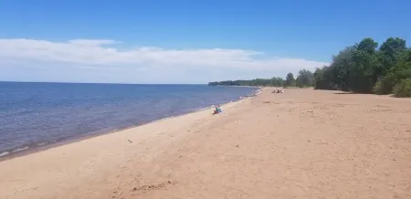 1932 Charming Cottage at the Lake