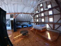 Cristman Barn & Events - 12k Sqft Barn Conversion - Sleeps 20