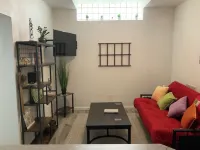 Stay in this Unique SE Iowa Apt Hotels in Fort Madison