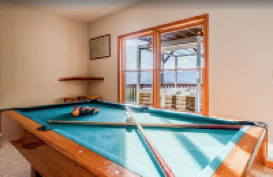 Majestic View Bryson City: Hot Tub + Pool Table + Amazing Views + Pet Friendly