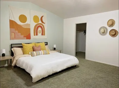 *RARE FIND* GREAT LOCATION*BREWSTER PARK*GAMEROOM*
