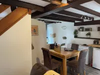 Oozing charm!! Character Cottage - Dog Friendly With Luxury Hot tub & Log Burner
