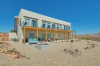 Lake Powell Sunrise Villa next to Antelope Canyon Hotels near Lake Powell