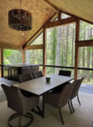 Relaxing Bright Mountain Getaway w/ Hot tub - Newly Renovated Cashiers Area Home Hotels in Hamburg