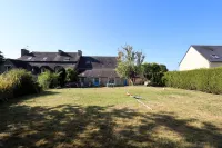 Ploubalay: house 9p, beaches 4km