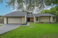 Charming 5 Bedroom w/ Self Check-In, Garage Parking & Pet Friendly