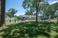 Family Beach House in Onset - walk to beaches Hotels in Wareham