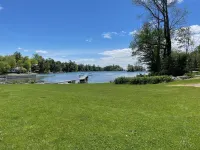 Loon Lodge - The Lodges at Oak Point, 1000 Islands - Right on the River!