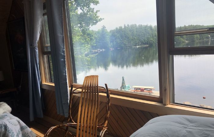 Lake Front Magic. A Secluded  Cottage in the Adirondack Park on Mountain Lake