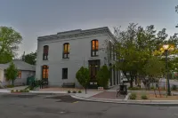 Historic Downtown Loft Apartment Hotel in zona Jack C. Davis Observatory