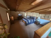 Cozy lodge with indoor pool, hot tub, loft and more! Great for a close getaway!