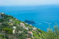 On the Amalfi Coast: Romantic House "BOUGANVILLEA" Hotel a Furore