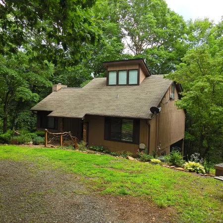 Cozy Bear Lodge on top of Casey's Mountain! - Great Location!!