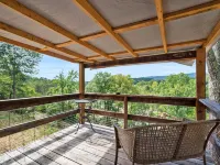 Lucky's Canoe & Kayak Cabin #3 - Caddo River Access! Hotels in Caddo Gap